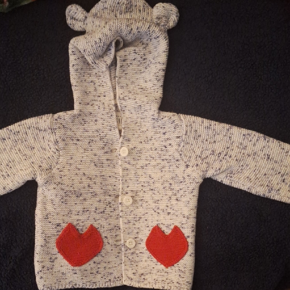 GAP Speckled Knit Hoodie with Red Accents